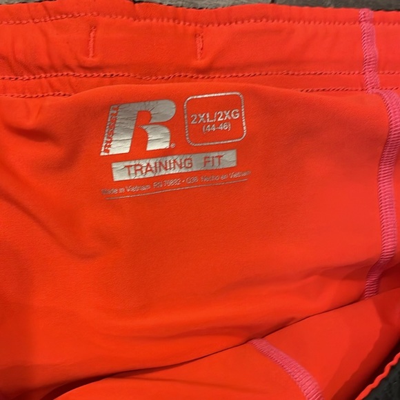 RUSSELL TRAINING FIT RUNNING SHORTS WITH BOXER LINER - Picture 2 of 5